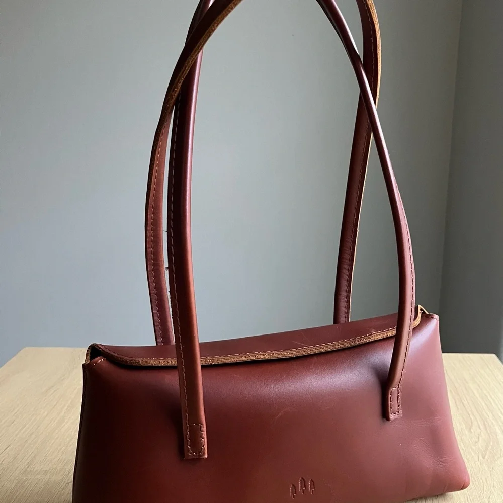 Portland Leather Amelie Chestnut Shoulder Bag - Picture 3 of 8